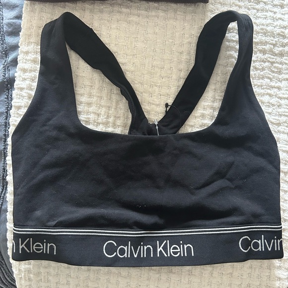 Calvin Klein Black Sports Bra - Picture 1 of 3